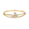 Pulsera con Cierre de Mosquetón de Mariposa y Cruz de Circonita, Bañada en Oro Real de 18K, Pulsera Exquisita y de Moda, Joyería de Lujo Ligero y de Alta Gama para Mujeres