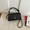 2026 Otoño Temprano Nuevo Exquisito Simple Moda Patrón Tejido Versátil Bolso de Hombro para Viajes Cotidianos Bolso Cruzado Venta al por Mayor Bolso de Mujer