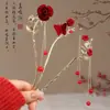 Grampo de Cabelo com Franja de Flor Vermelha de Ano Novo para Mulheres no Outono e Inverno Novo Estilo Chinoiserie Grampo de Cabelo de Alta Qualidade Estilo Antigo Grampo de Cabelo da Dinastia Han Adorno de Cabeça