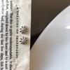 Kassett Estilo Coreano Plata S925 Moda Elegante Hada Simple Margarita Pendientes Distintivos Pendientes para Mujer Celebridad de Internet
