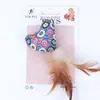 Conjunto de brinquedos de pena estampada estilo japonês para gatos, em formato de coração e peixe, brinquedo de tecido durável para os gatos se divertirem e aliviarem o tédio