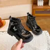 Botas Martin de Moda para Niñas Estilo Británico Retro Mariposa 2026 Primavera y Verano Nuevas Botas de Una Sola Pieza Lolita Botas Cortas Elegantes