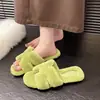 Estilo Popular de Celebridad de Internet Pantuflas Peludas para Mujer Calzado de Exterior Nuevo Otoño 2026 Versátiles Retro de Fondo Plano con Felpa Tira Única