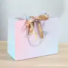 Bolsa de presente com color-blocking suave em azul claro e rosa para flores do Dia dos Namorados, embalagem de caixa de presente, saco de papel espesso laminado