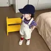 Conjunto de Verano para Niños 2026 Nuevo Estilo Camiseta Ligera Versátil de Manga Corta a Rayas para Niños y Pantalones Cortos Sueltos con Tirantes