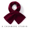 Nueva colección de otoño e invierno: Bufandas de punto de cachemira de color liso para hombres y mujeres, versátiles y a la moda, con un diseño perforado de punto cruz