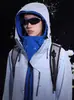 Chaqueta exterior 3 en 1 a prueba de viento e impermeable para hombre y mujer, con capucha, cuello alto, cierre magnético y construcción softshell; un conjunto de dos piezas adecuado para el montañismo