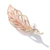 Lanhao Moda Coreana Vazada Gota de Óleo Rosa Translúcido Pérola Folha Strass Liga Broche Acessórios Broche