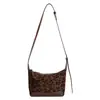 Bolsa Satchel Casual e Simples Formato Bolinho para Mulheres 2025 Outono Nova Versátil Costura Retrô Estampa de Leopardo Ombro Único Transversal