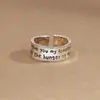 Anel de Letra Inglesa Mais Vendido do Xiaohongshu para Homens e Mulheres, Anel Aberto com Design de Nicho, Anel Simples e Luxuoso para o Dedo Indicador