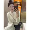 Suéter para mujer súper elegante, suave y acogedor, estilo coreano, nuevo modelo de moda otoño e invierno 2026, jersey versátil de punto, top de manga larga