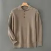 2025 Nuevo Otoño e Invierno Tejido de Punto Puro Lana Solapa Manga Larga para Hombre Color Sólido Jersey Holgado Top de Punto de Lana