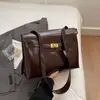 Bolsa de Ombro para o Dia a Dia com Textura Retrô e Grande Capacidade para Mulheres 2025 Nova Maleta Simples Bolsa Versátil de Ombro Cor Platina