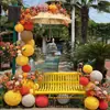 Instalaciones de Arte Floral para Exteriores y Exhibiciones en Forma de Paraguas; Producción de Accesorios Fotográficos de Arte Floral Comercial
