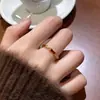 Nuevo Anillo Abierto de Hoja de Arce Roja con Circonita para Mujer, Anillo de Estilo de Lujo Ligero Retro de Nicho, Accesorio Versátil y Elegante