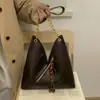 Bolsa Retrô de Grande Capacidade Feminina Outono e Inverno Versátil 2025 Nova Simples Casual Bolsa de Ombro Axila Bolsa Tote para o Trabalho