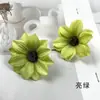Flor de Simulação Flor de Crisântemo Pavão Colorido Cabeça de Flor Material para Guirlanda Corsage Adereço Salão de Casamento Cenário Arranjo de Flores Pequeno Ornamento