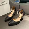 Bestseller Francés Tacones Altos Puntiagudos Huecos de Moda Versátil Brillantes Sandalias de Tacón Bajo Abiertas Nuevas Llegadas Primavera/Verano 2026
