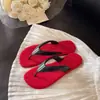 Chinelos Estilo Coreano para Mulheres, Moda Verão 2026 Novo Simples Versátil Casual Sapatos para Férias na Praia