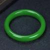 Pulseras de Imitación de Vidrio al por Mayor que Imitan Varios Tipos de Jade, con un Precio de Diez Yuan, Disponibles en Puestos Callejeros, Hechas de Jade y Jade Xiu, Estilo Moderno y Sencillo
