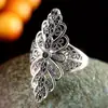 Cao Shibo Estilo Étnico Bohemio Joyería de Mano Hueco Retro Patrón Floral Anillo Ancho Nicho Estilo Envejecido Anillo Abierto