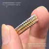 Anel de Dedo Redondo Empilhável de Ouro V com Trevo de Quatro Folhas Van Cleef & Arpels de Alto Padrão, Anel de Contas da Sorte Personalizado, Anel de Cauda de Miçangas Presente