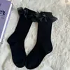 Calcetines Hechos a Mano de Encaje Dulce Otoño Invierno Lana de Oveja Cálidos Rayas Verticales Lazo Lateral Calcetines Acumulados a Media Pantorrilla Calcetines Cortos para Niñas