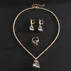 Conjunto de três peças de anel, brincos e colar em forma de losango cravejado de diamantes com agulha de prata, moderno e versátil para o uso diário, acessórios de luxo leve e de alta qualidade