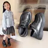 Sapatos de Couro para Meninas 2026 Novo Modelo Primavera e Outono Sapatos para Apresentação Escolar Infantil para Crianças Maiores, Mocassins Pretos com Solado Macio