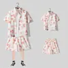 Camisa floral de manga corta, Ropa de playa de Hainan, Estilo hawaiano de Sanya, Conjunto de pantalones cortos finos de verano para hombre y pareja de viaje a Tailandia