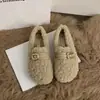 Zapatos peludos para mujer para exteriores, nuevo estilo otoño/invierno 2026, botas de nieve con forro polar, engrosados para abrigar, zapatos de algodón modernos y casuales
