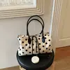 Bolso Grande de Lunares para Mujer 2026 Nuevo Verano Nicho de Gama Alta Bolso de Tela Ligera Bolso de Hombro Bolso Tote de Gran Capacidad