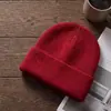 Gorro de Tricô Liso para Outono e Inverno para Homens e Mulheres Lã Quente Simples Versátil Chapéu para Clima Frio Estilo Básico Chapéu Liso