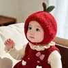 Chapéu de Bebê Vermelho em Formato de Maçã para Menininhas, Chapéu Quente de Lã para Outono e Inverno, Chapéu com Proteção para Orelhas de Recém-Nascido