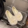 Sapatos de Algodão Femininos Coco Style Quentes com Veludo Plus Pingente Laço Plano Moda Outono Inverno 2026 Sapatos de Pelo Confortáveis