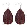 Populares Retro Europeos y Americanos Pendientes de Cuero PU de Gota de Agua de Doble Cara de 12 Colores Pendientes de Cuero con Patrón Geométrico Tejido de Venta Caliente Transfronteriza para Mujeres