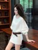 Vestido Suéter Branco Redondo Elegante para Mulheres, Novo Estilo Outono 2026, Estilo Socialite Elegante, Acinturado, Emagrecedor, Vestido Bodycon