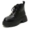 Botas de Solado Grosso de Tamanho Pequeno para Mulheres 2025 Novo Estilo Botas Curtas Estilo Britânico com Fecho Cadarço de 5 Furos Zíper Interno Botas para Aumentar a Altura