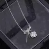 Collar Lazo de Azúcar de Diamantes Completos para Mujer Nicho Dulce de Alta Gama Lujo Ligero Personalizado Versátil Cadena Clavícula Nuevos Accesorios