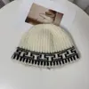 Gorro Tejido Jacquard Retro Estilo Coreano para Mujer, Versátil para Otoño e Invierno, Cálido Protector de Orejas, Gorro de Pescador Adelgazante, Gorro de Lana Moderno