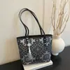 Bolso Grande Retro de Un Solo Hombro de Alta Gama para Mujer 2026 Nuevo de Moda Versátil Casual Gran Capacidad Bolso de Mano para Viajes