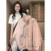 Jaqueta rosa transfronteiriça com gola alta em couro PU para homens e mulheres, jaqueta de motocicleta Harrington estilo americano de outono, jaqueta de beisebol cleanfit