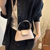 Atacado Textura de Alta Qualidade Bolsa Pequena Quadrada de Mão Bolsa Feminina 2025 Verão Novo Estilo Estilo Luxo Leve Bolsa de Ombro Bolsa Transversal para Trabalho