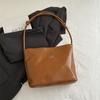 Bolsa Simples com Laço sob o Braço Feminina 2025 Novo Estilo Estilo Estrangeiro Bolsa Baguete Portátil Bolsa Transversal Quadrada Pequena com Corrente Versátil