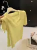 Top de punto de manga corta liso con cuello solapa, diseño simple calado, moderno, adelgazante, para un look juvenil