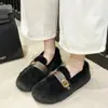 Sapatos de inverno fofos sem cadarço com uma fivela de couro quente, sapatos tipo mocassim femininos 2026, forrados com fleece, fivela de metal, estilo coreano