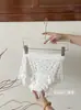 Calcinha feminina em seda gelada com estampa de frutas, leve, respirável, macia, sem costura, cintura média, ideal para meninas.