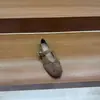 Primeiro Encontro com os Sapatos Mary Jane Vazados Estilo Coreano para Mulheres, Apresentando uma Única Fivela, Sola Reta, Respiráveis, Confortáveis e Versáteis
