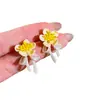 Brincos de Laço com Flor de Verão para Mulheres 2026 Novo Estilo Popular Estilo Doce Brincos Levemente Luxuosos High-End Versáteis