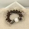 Scrunchie de seda gelada com babados de rede e pérolas, elástico para cabelo doce e colorido de alta elasticidade para mulheres